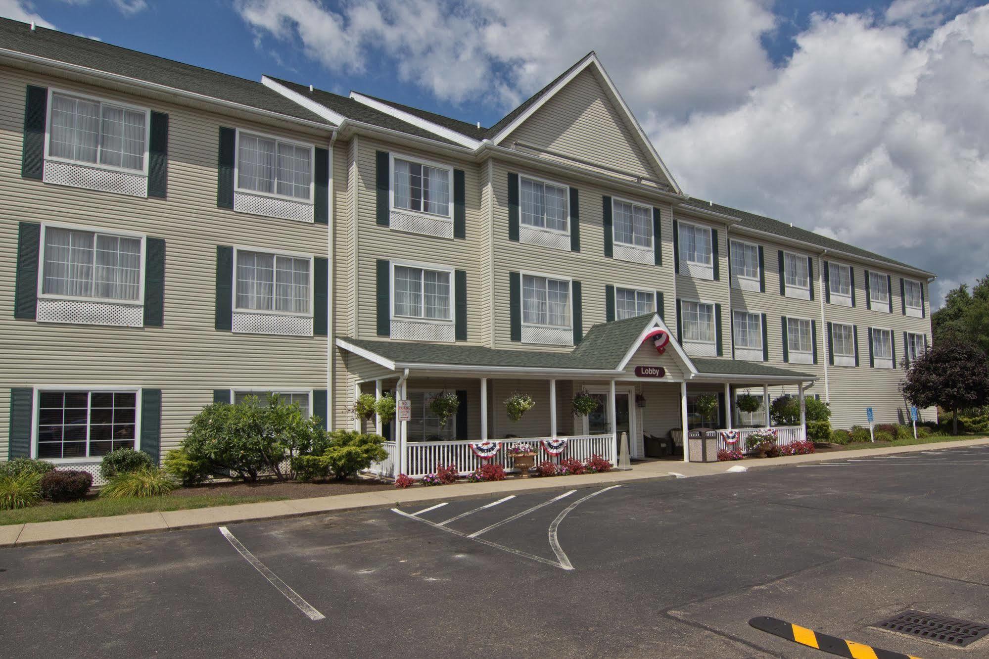 Hotel Village & 2*