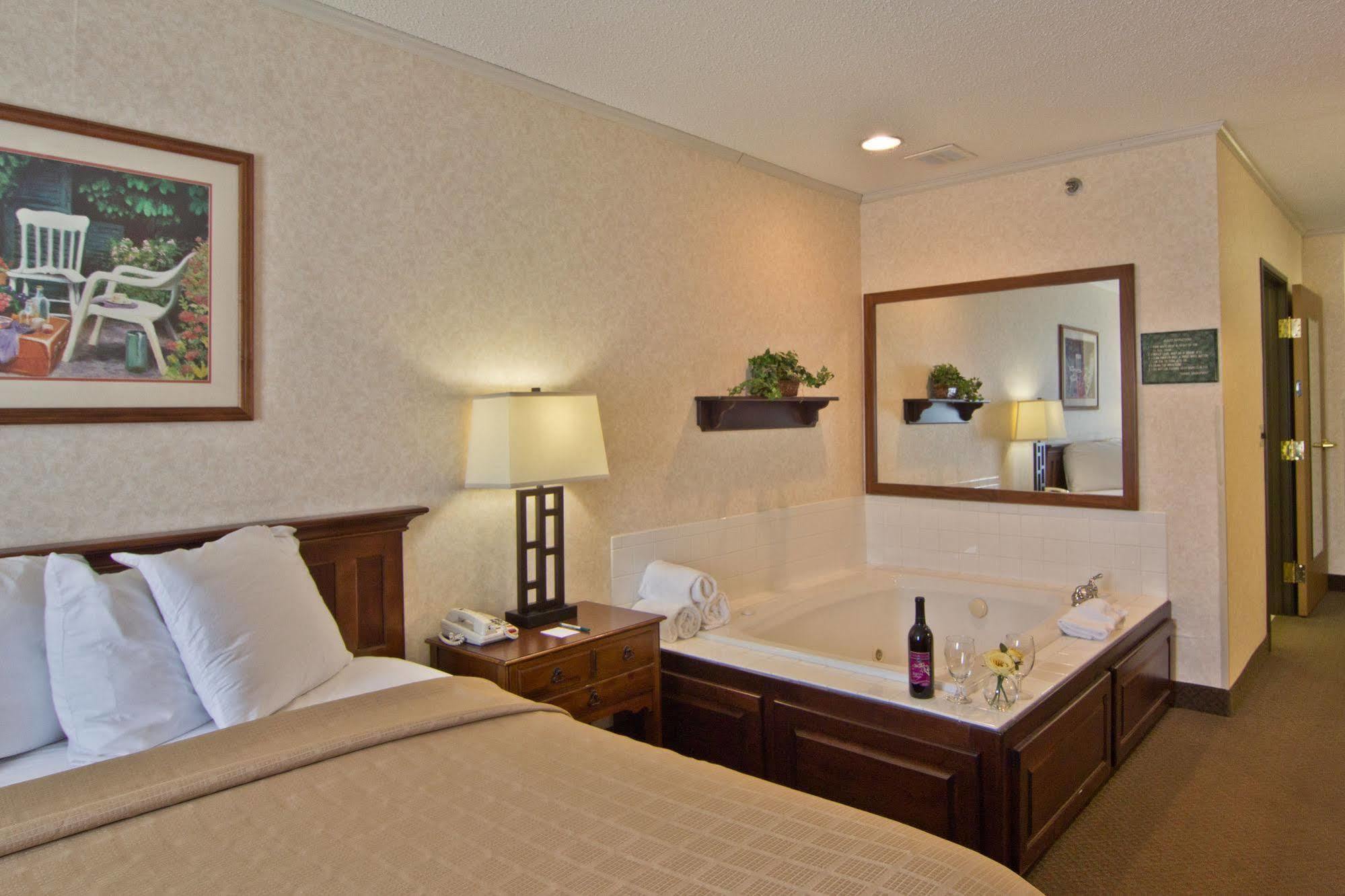 Village & 2* Coshocton