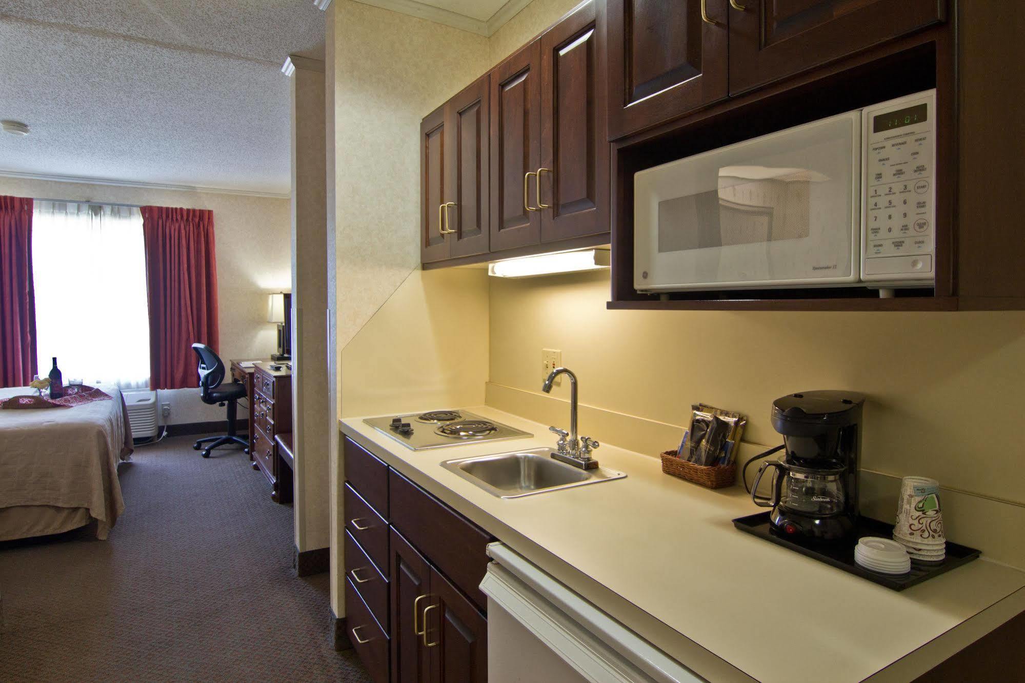 Village & 2* Coshocton