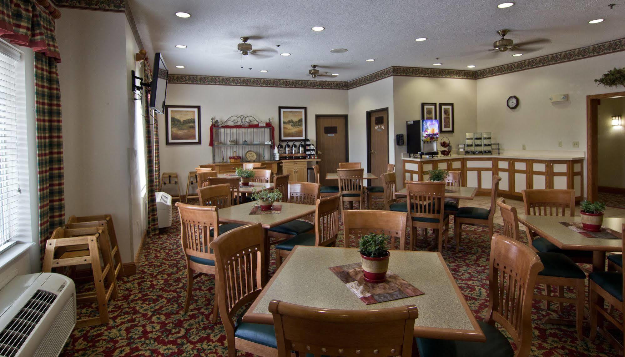 Hotel Village &