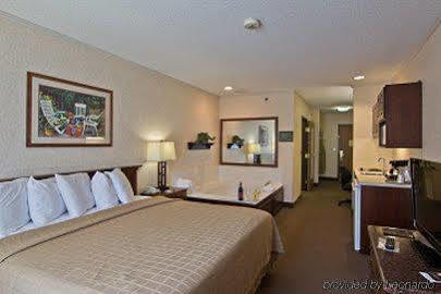 Village Inn&suites Coshocton
