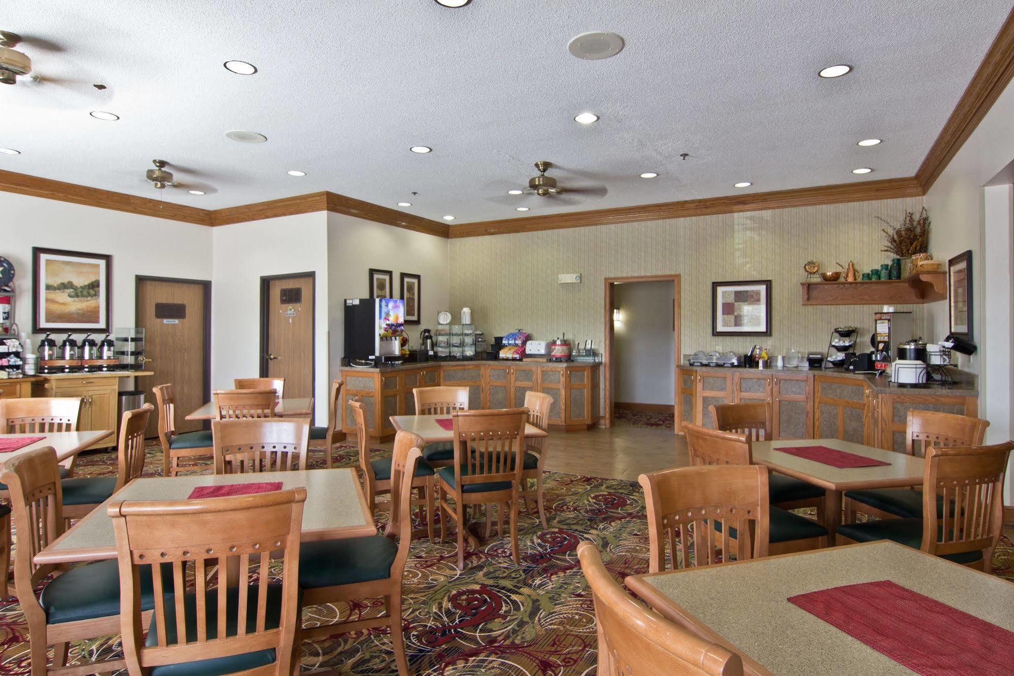 Hotel Village Inn&suites